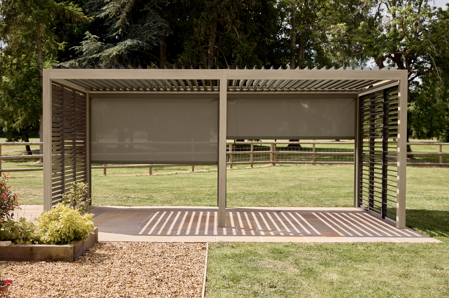 Sanctuary Birch 7 x 3m Pergola mit Lights
