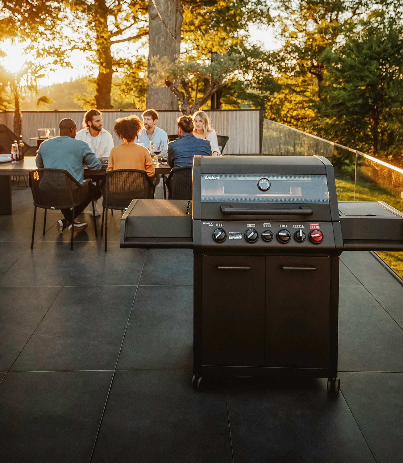 Enders Monroe Pro 4 SIK Turbo Shadow 4 Brenner Gas Barbecue mit FREE Abdeckung