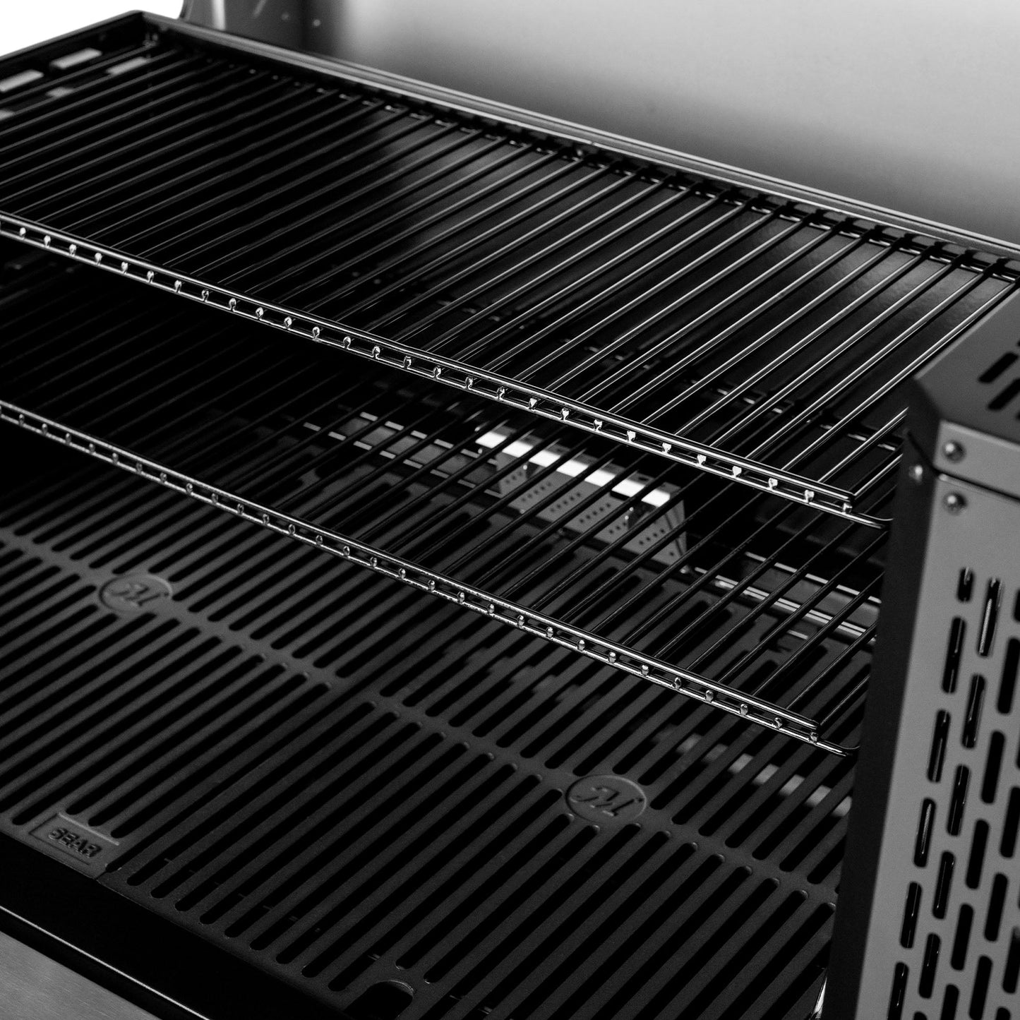 Premium Masterbuilt Gravity 1150 Grill Starter Pack