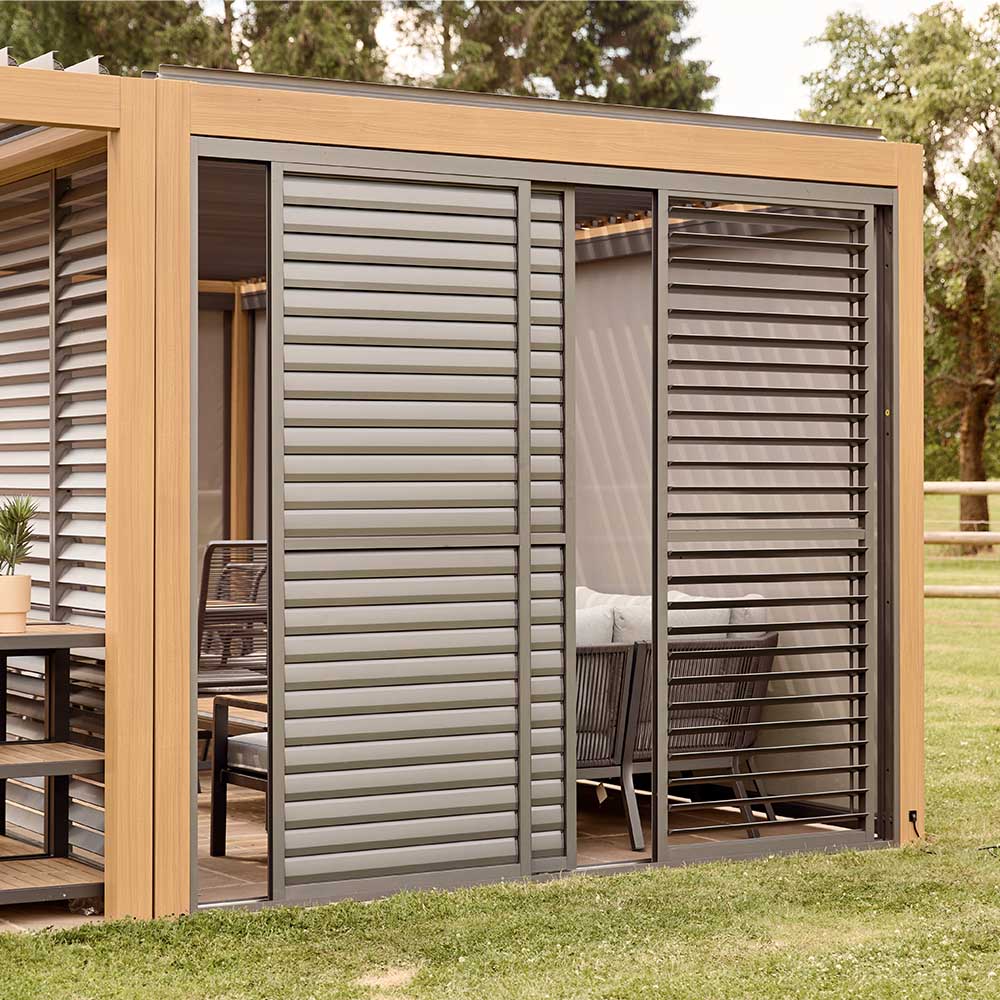 Sanctuary 4m Sliding Walls mit Movable Louvres
