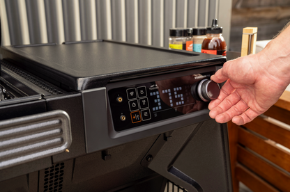 Traeger Woodridge Pro Pellet Smoker