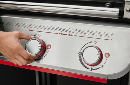 Genesis E-325W Gas Barbecue mit Sear Zone Weber